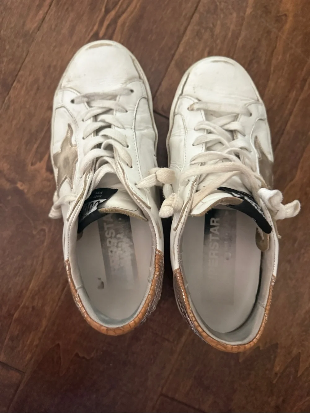 Golden goose size 35 Women's Super-Star with gold sparkle foxing $640